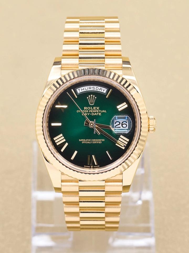 Rolex | Day-Date | 228238 | Yellow gold | 40 mm | Green