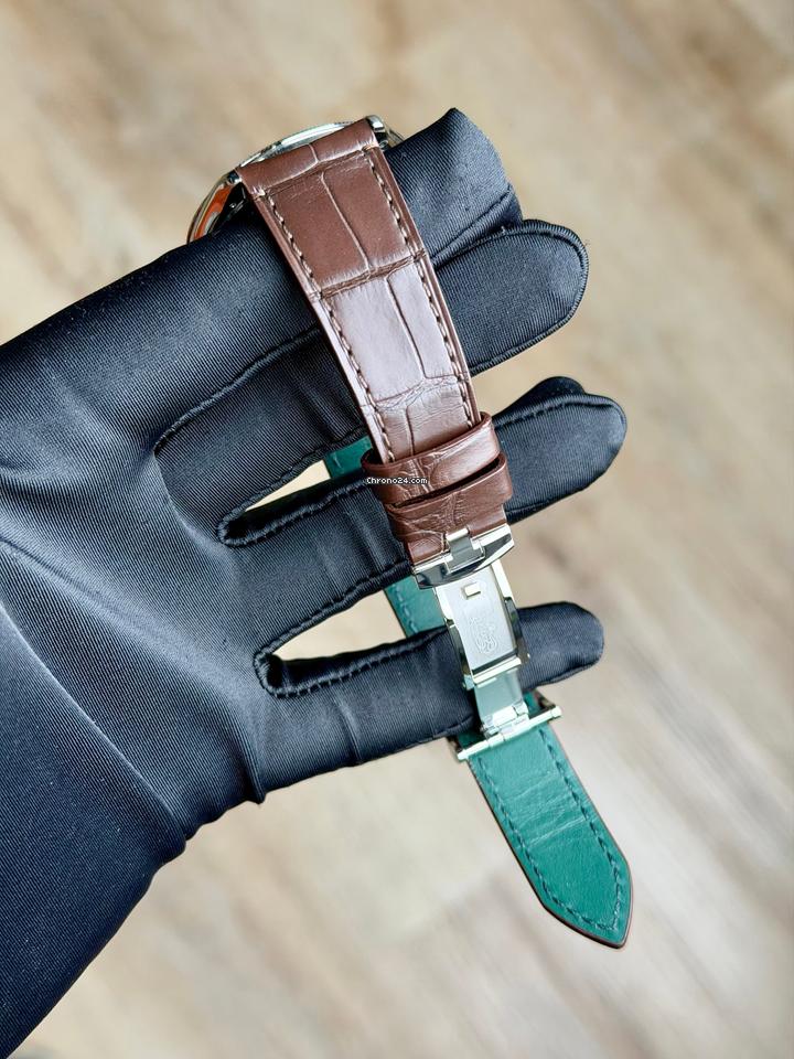 Rolex | 1908 | 52506 | Platinum | 39 x 41 mm | Leather | Blue | Automatic