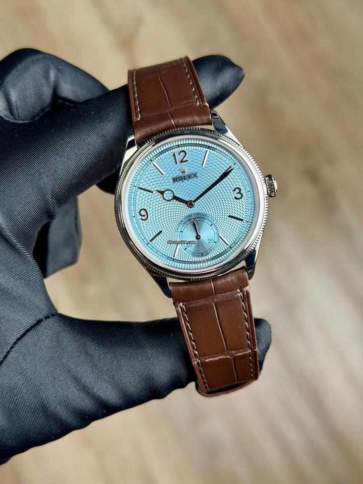 Rolex | 1908 | 52506 | Platinum | 39 x 41 mm | Leather | Blue | Automatic