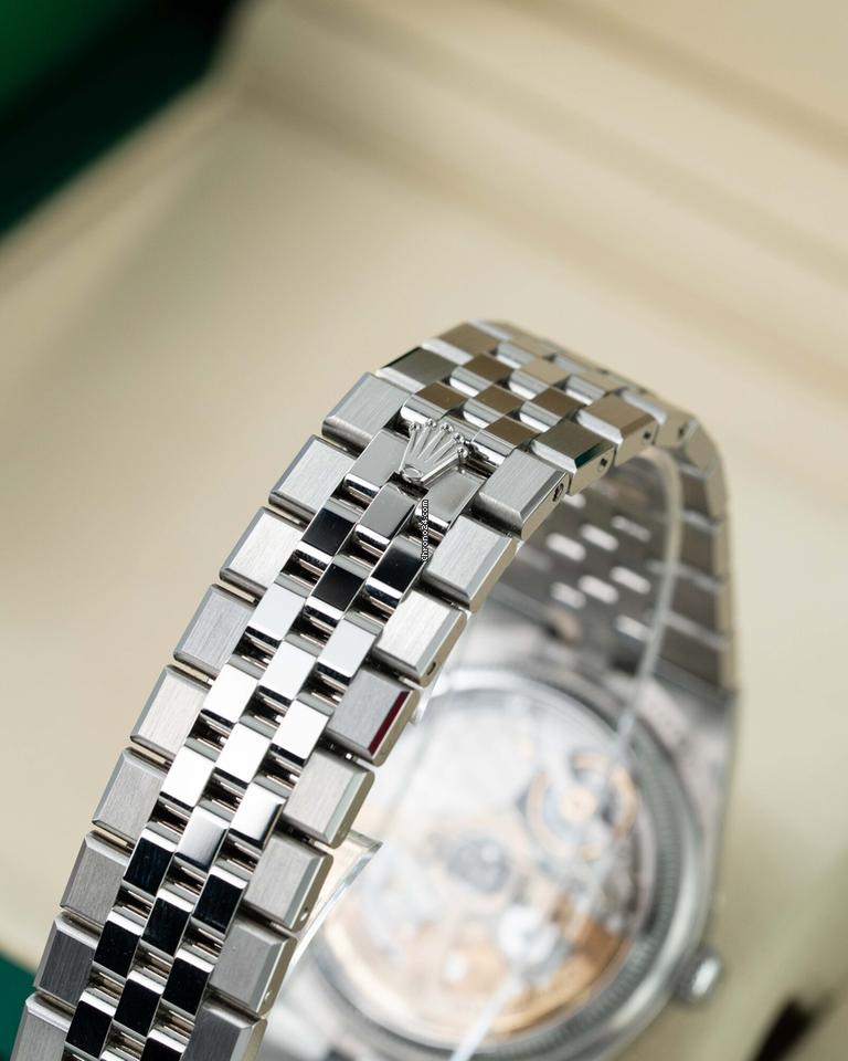 Rolex | Land-Dweller | 127234 | Steel | 36 mm | White | Automatic
