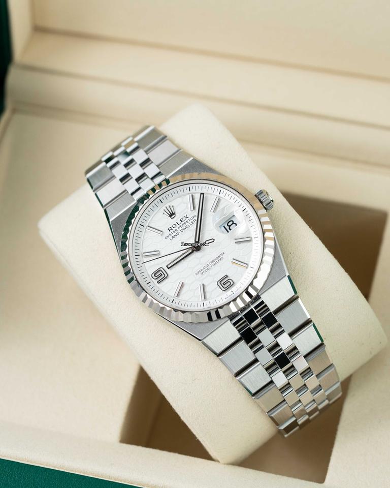 Rolex | Land-Dweller | 127234 | Steel | 36 mm | White | Automatic