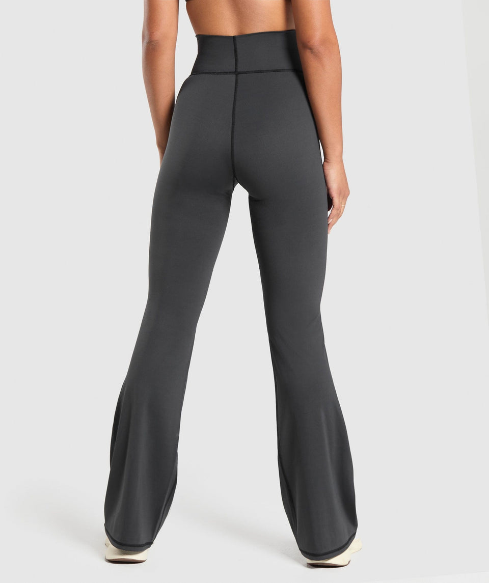Gymshark Elevate Flared Leggings 2.0 - Black