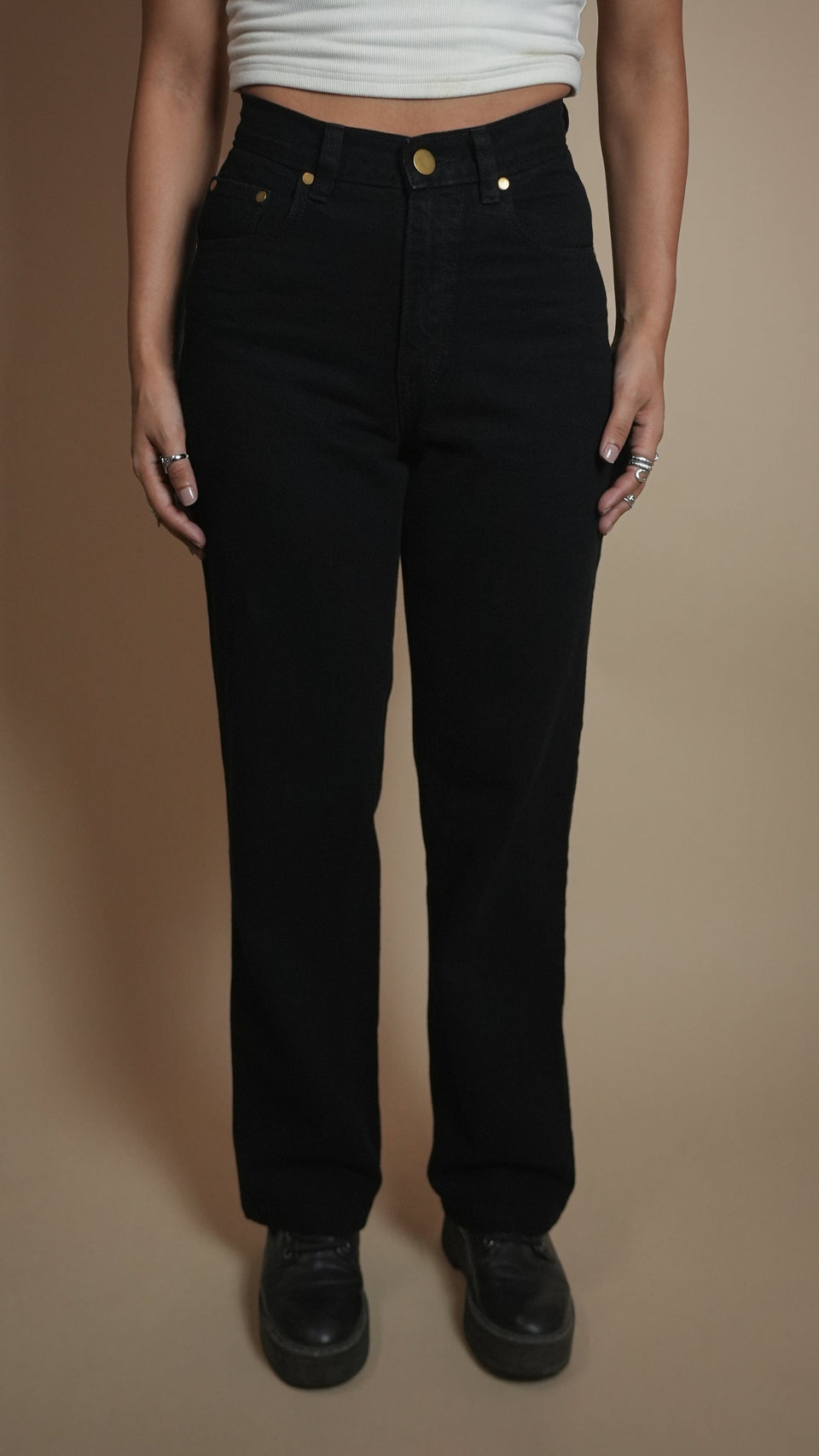 CLASSIC BLACK DENIM WOMEN'S JEANS