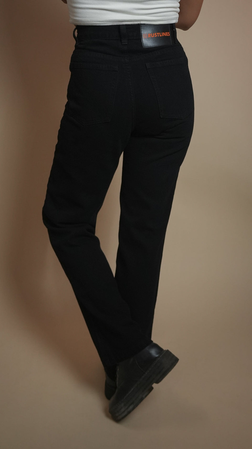 CLASSIC BLACK DENIM WOMEN'S JEANS