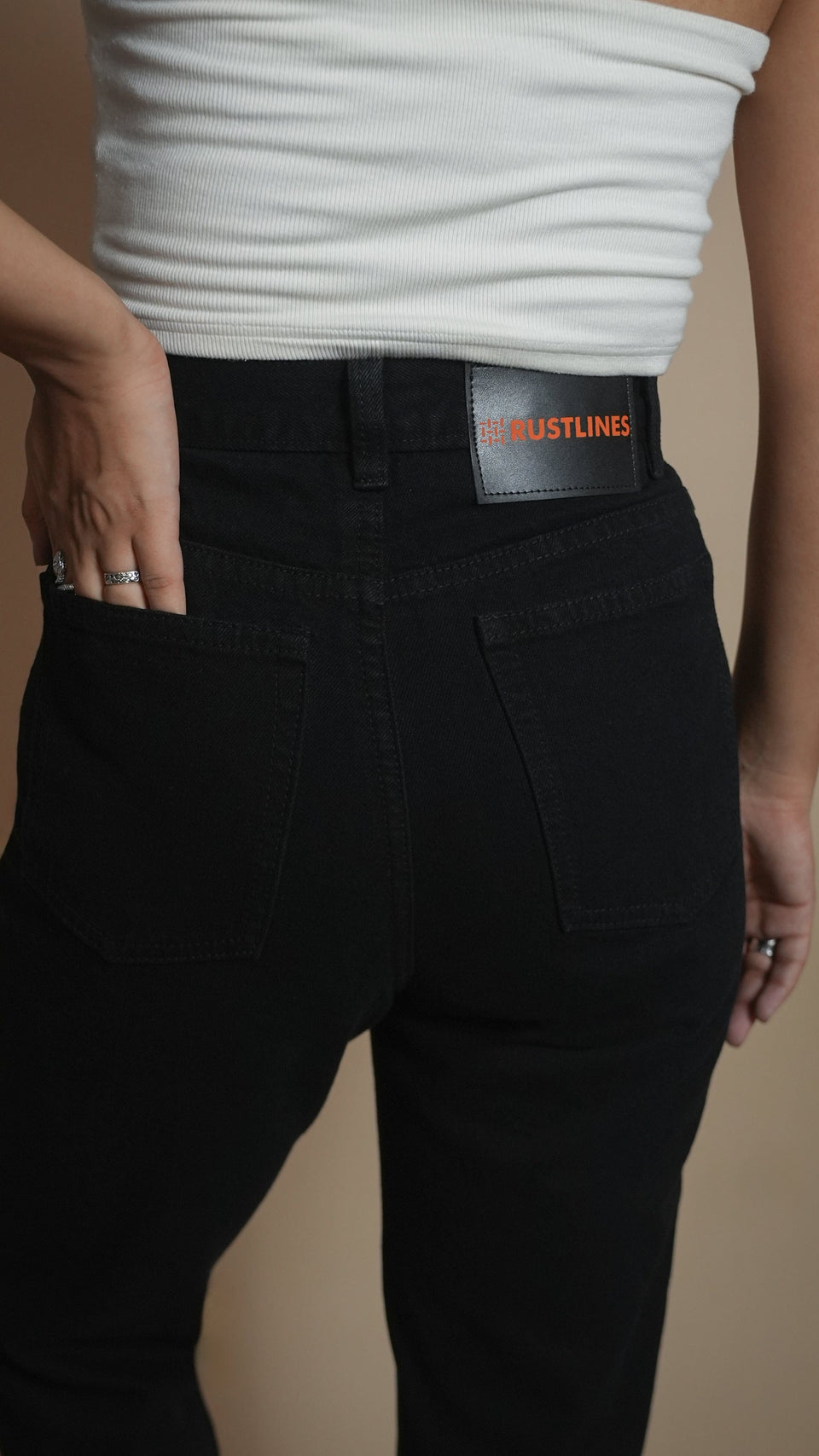 CLASSIC BLACK DENIM WOMEN'S JEANS
