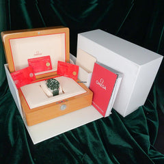 Omega Seamaster Diver 300 MMINT FULL SET Seamaster Diver 300 M Co-Axial Master Chronometer Green 210.30.42.20.10.001