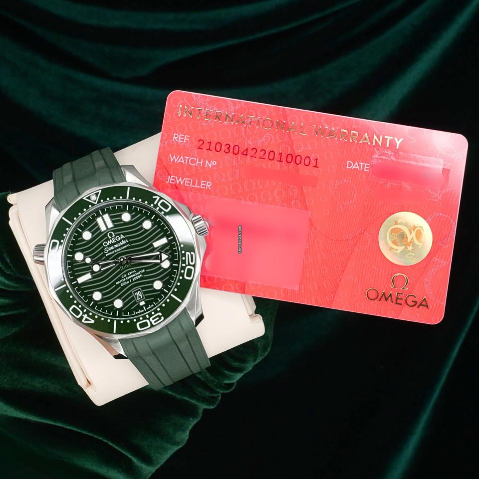 Omega Seamaster Diver 300 MMINT FULL SET Seamaster Diver 300 M Co-Axial Master Chronometer Green 210.30.42.20.10.001