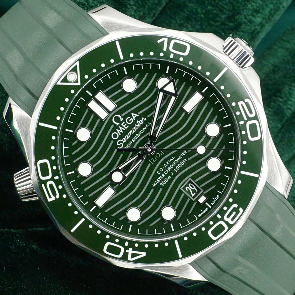 Omega Seamaster Diver 300 MMINT FULL SET Seamaster Diver 300 M Co-Axial Master Chronometer Green 210.30.42.20.10.001