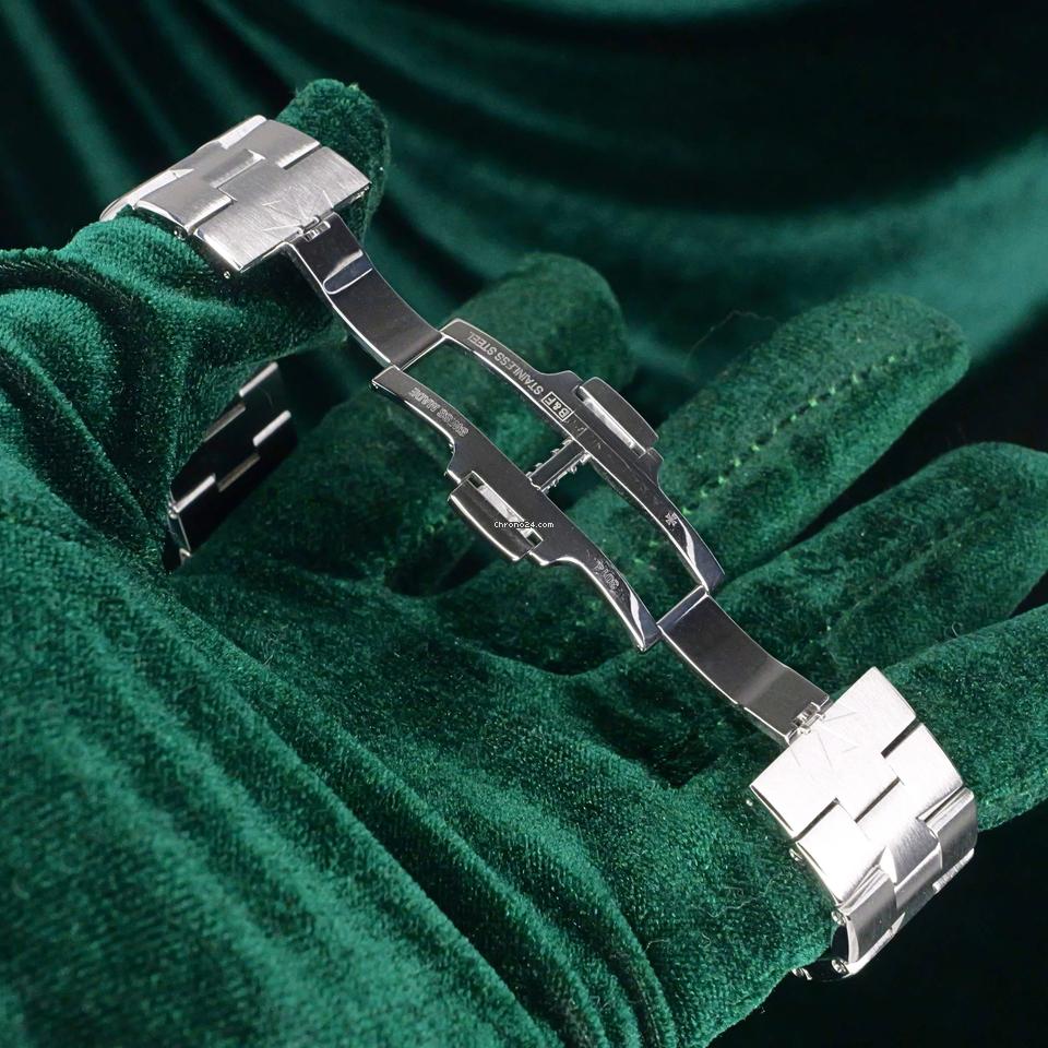 Vacheron Constantin Overseas