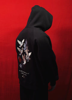 ‘SLEIGHT OF HAND’ | BLACK
