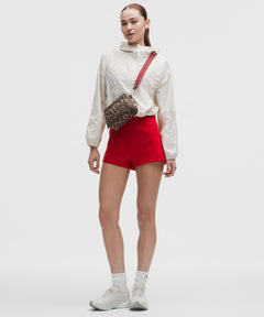 Lululemon Everywhere Crossbody Bag 2L *Leopard