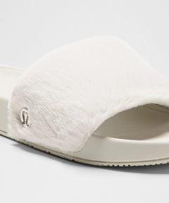 Lululemon Women's Restfeel Faux Fur Slide