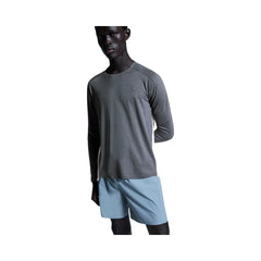 On 7" Performance Shorts Chambray