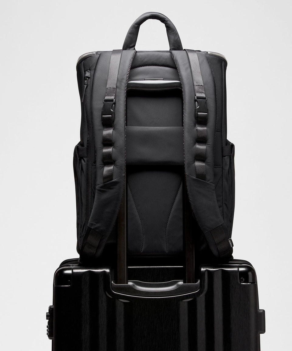 Lululemon New Parent Backpack 22L