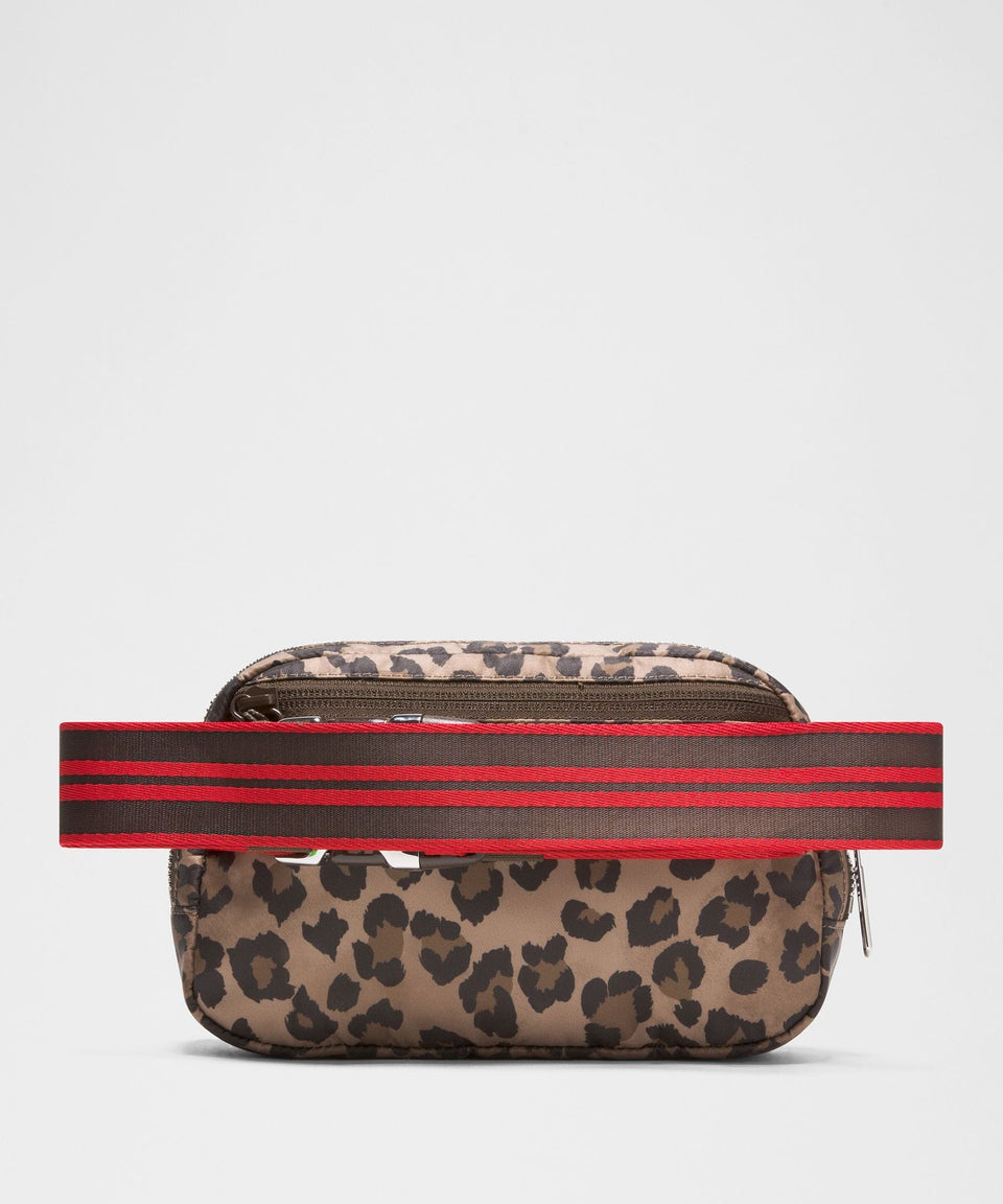 Lululemon Everywhere Belt Bag 1L *Leopard