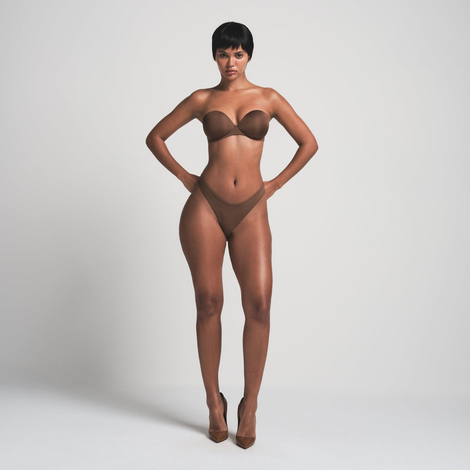 Skims Ultimate Strapless Push-up Bra — Part 2