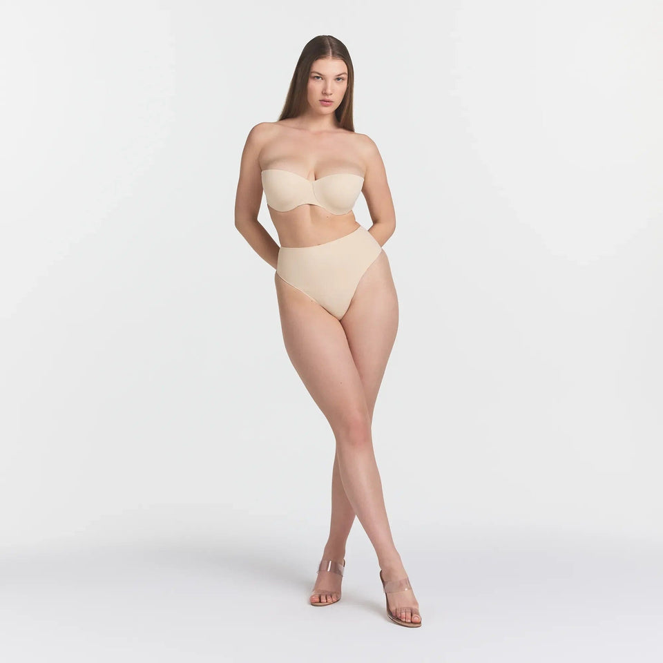 Smoothing Intimates Strapless Bra — Part 1