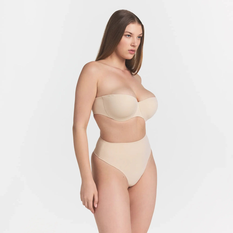 Smoothing Intimates Strapless Bra — Part 1