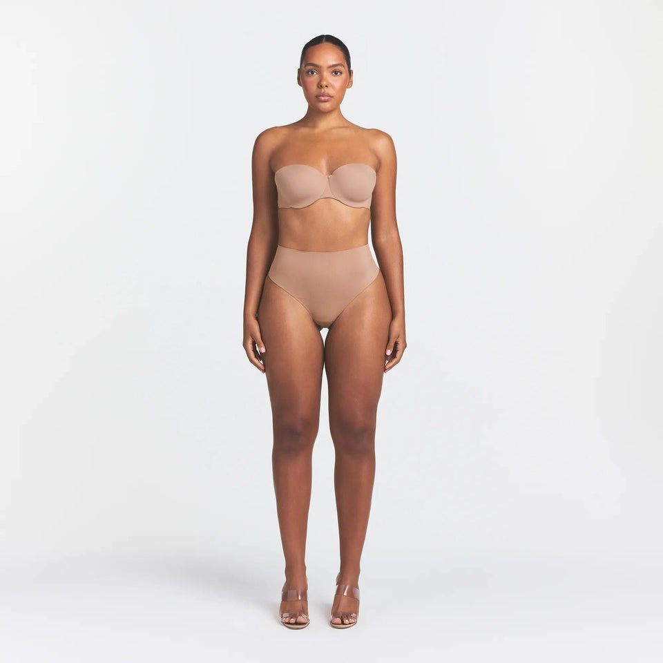 Smoothing Intimates Strapless Bra — Part 1