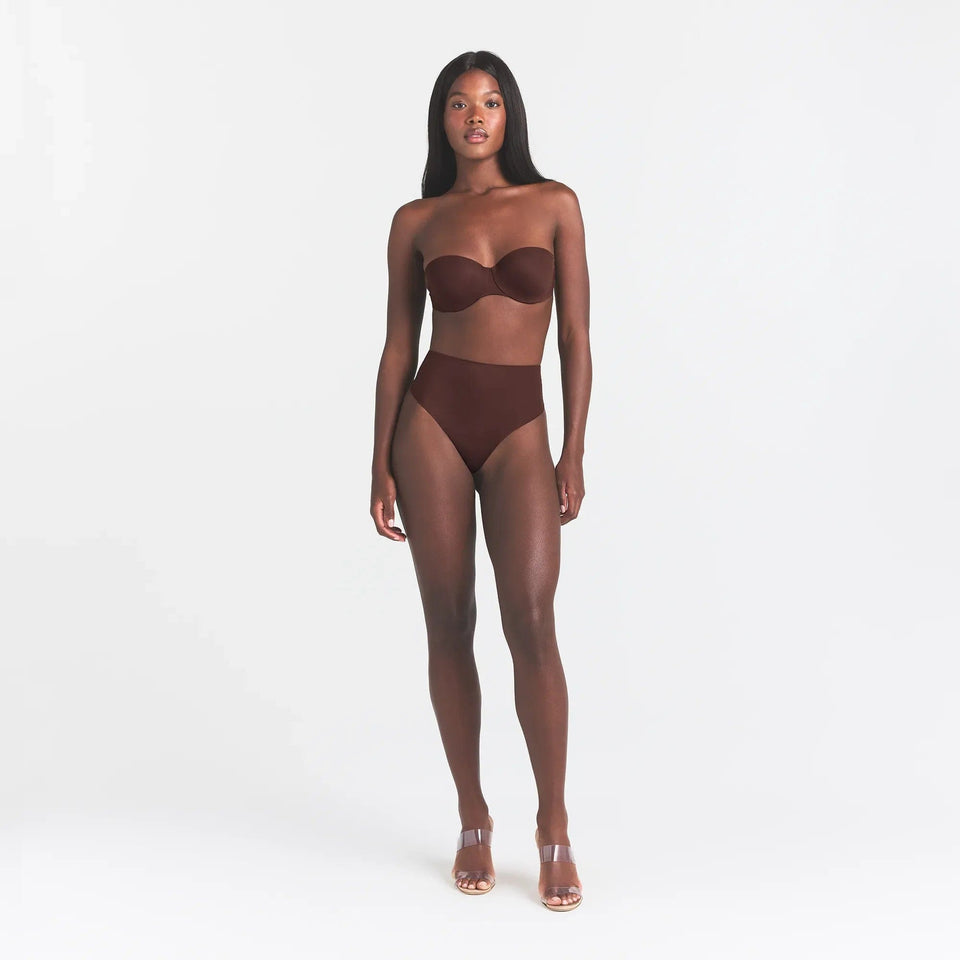 Smoothing Intimates Strapless Bra — Part 1