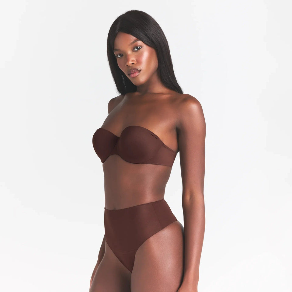 Smoothing Intimates Strapless Bra — Part 1