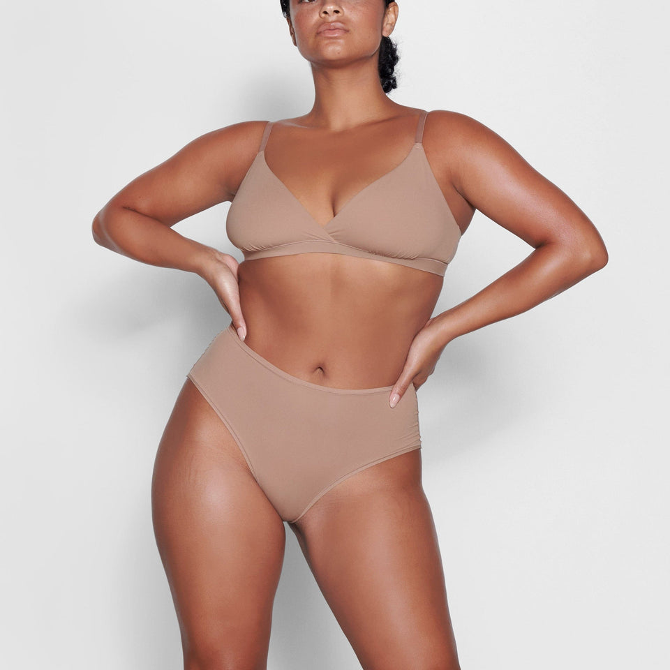 Fits Everybody Crossover Bralette