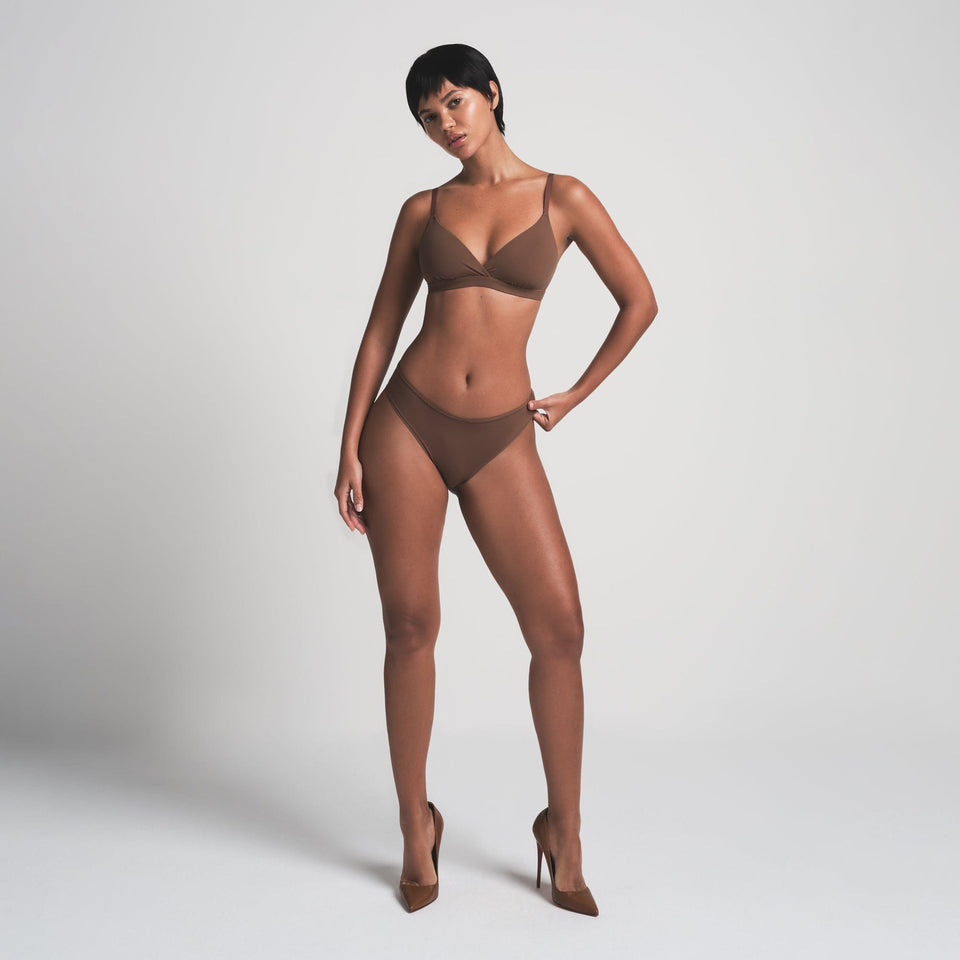 Fits Everybody Crossover Bralette