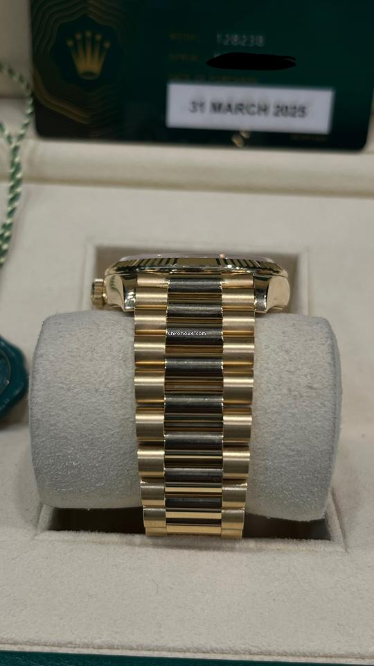 Rolex | Day-Date | 128238 | Yellow gold | 36 mm | Yellow gold | Champagne | Automatic