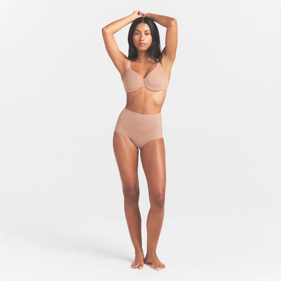 Smoothing Intimates High-waisted Brief