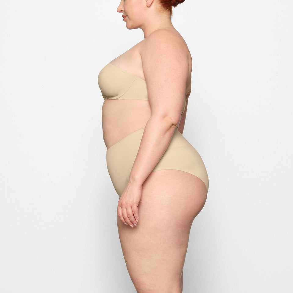 Smoothing Intimates High-waisted Brief