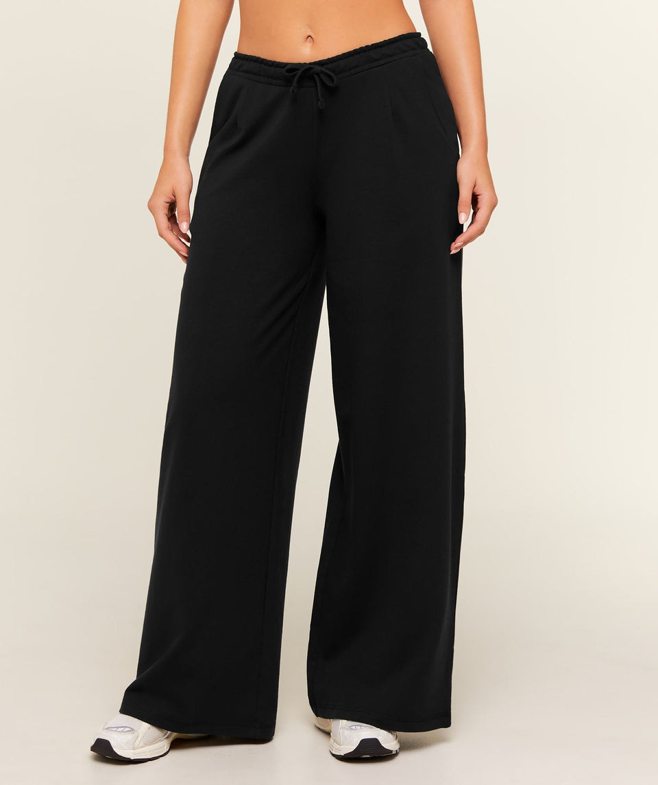 Women's Gymshark Lightweight Wide Leg Pants Regular Black