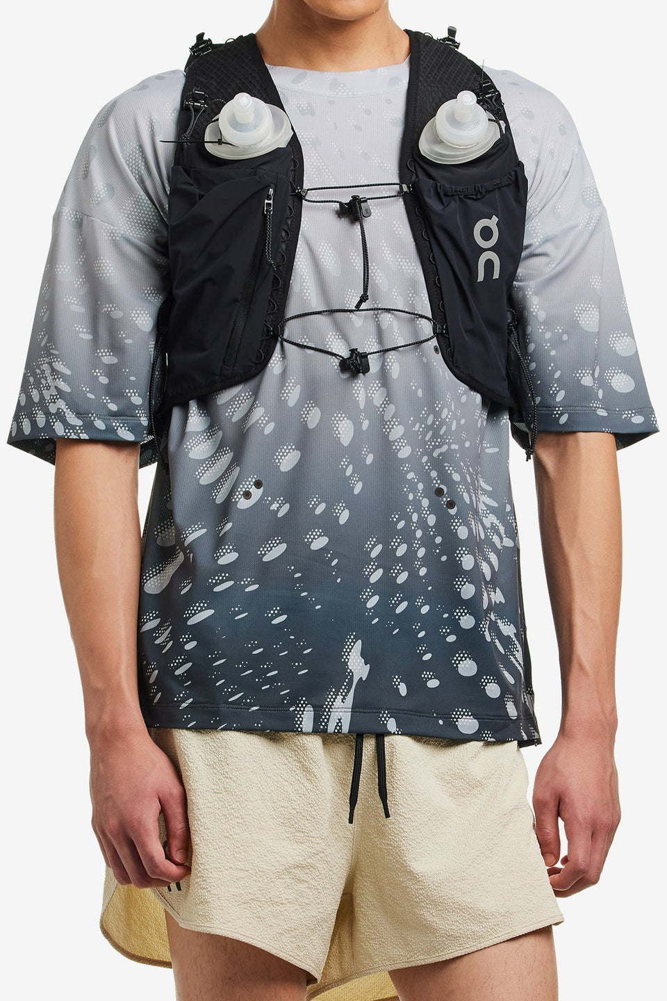 On Running ULTRA VEST PRO
