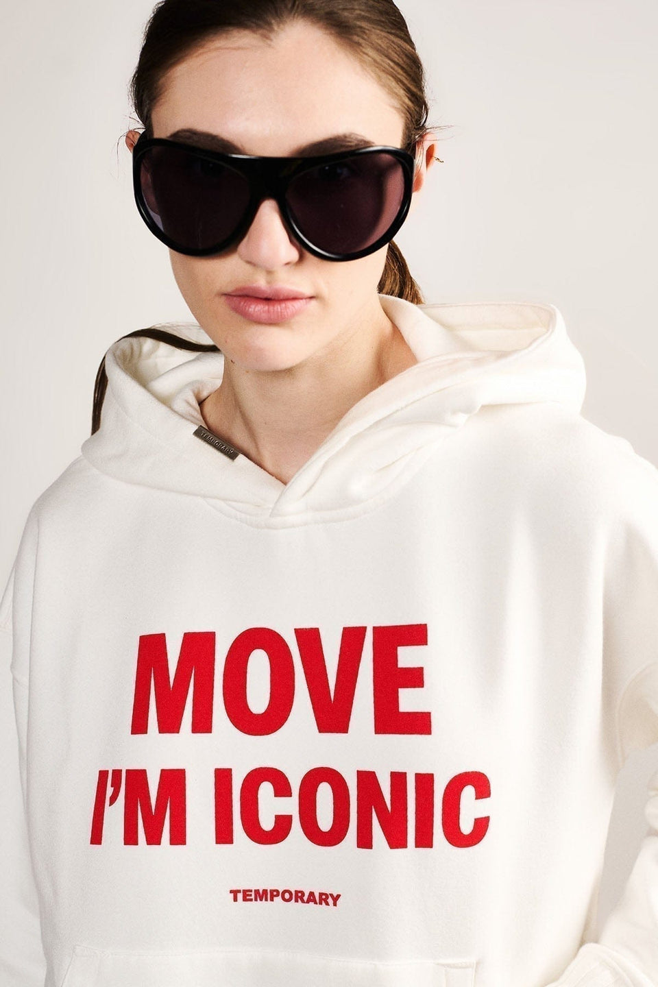 Temporary Clo MOVE I'M ICONIC HOODIE