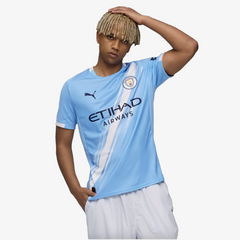 PUMA MANCHESTER CITY 25/26 HOME REPLICA JERSEY { LIGHT BLUE