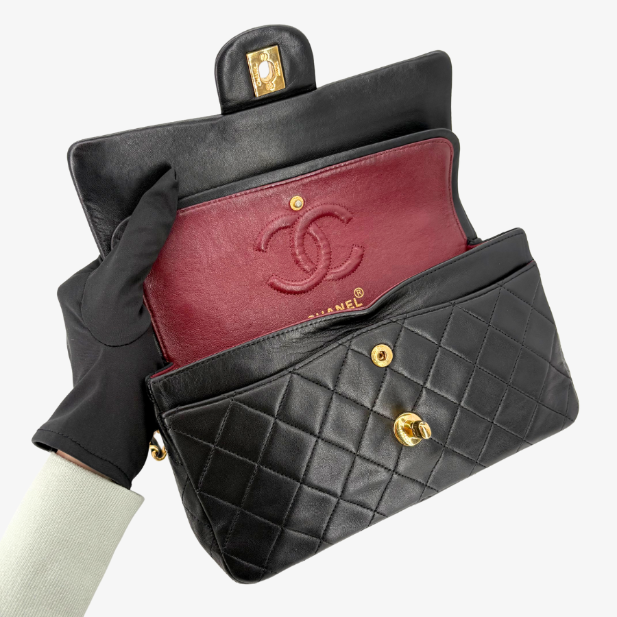 RG608 - CHANEL Vintage Black Lambskin 23cm Classic Flap Bag