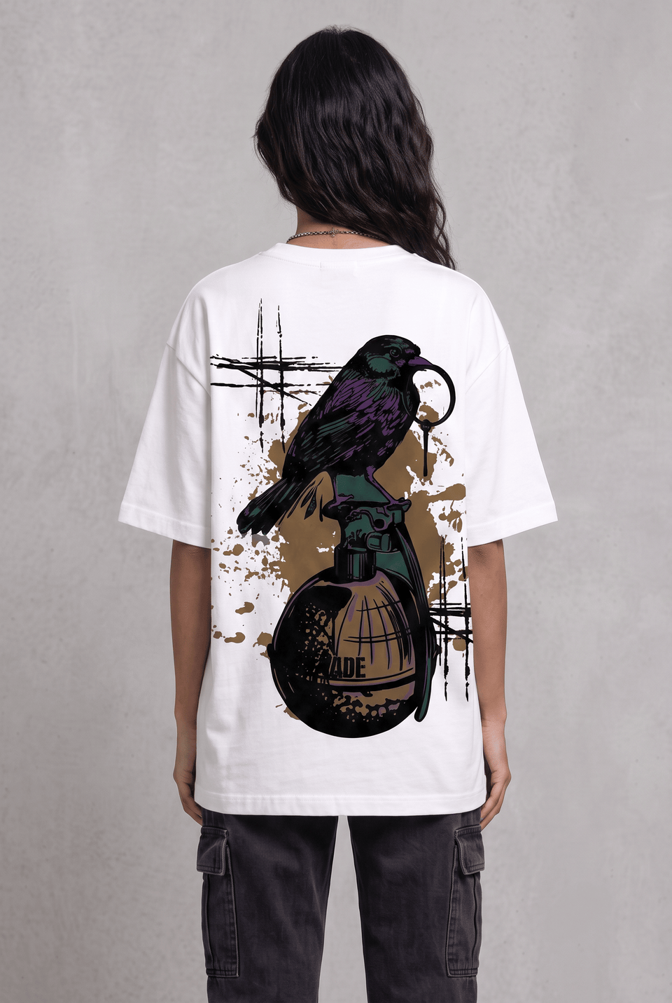 GRENADE WHITE WOMEN’S OVERSIZED T-SHIRT