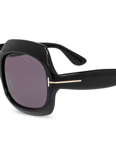 oversize-frame sunglasses