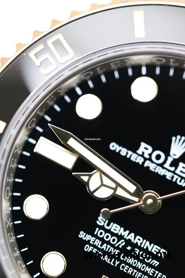 Rolex | Submariner | 126613LN | Yellow gold | 41 mm | Gold/Steel | Black | Automatic