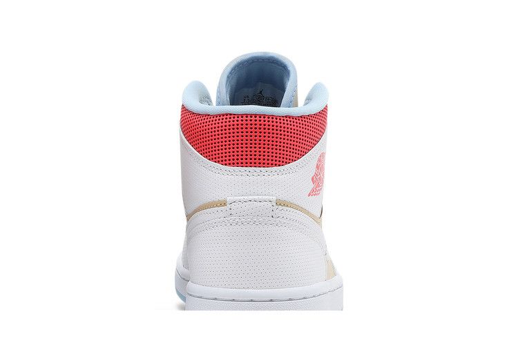 Jordan 1 Mid Sesame