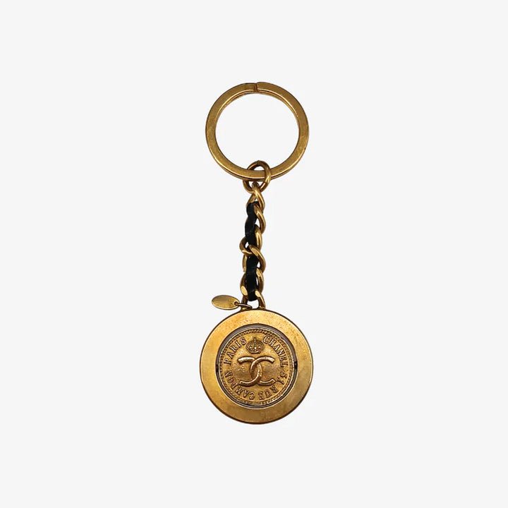 RA872 - CHANEL Gold Key Ring