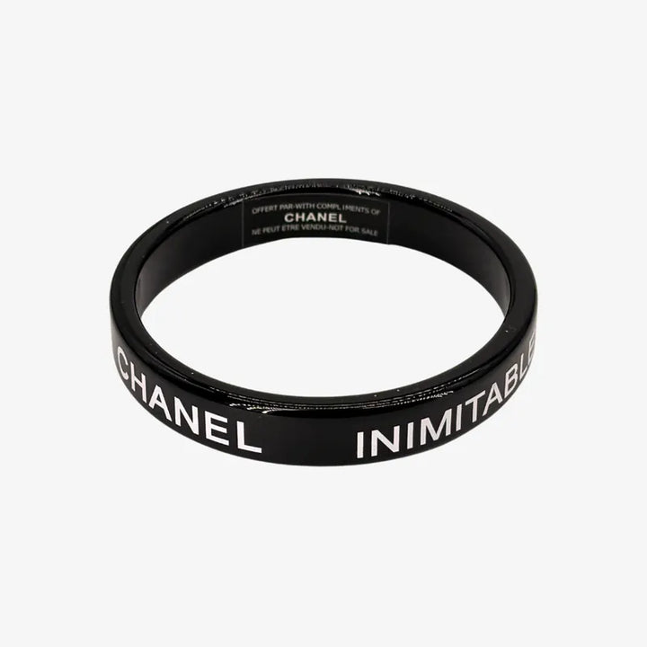 JW782 - CHANEL Black Acrylic Rouge Coco Shine Bracelet