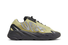 Yeezy Boost 700 Mnvn Resin