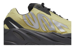 Yeezy Boost 700 Mnvn Resin