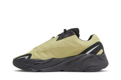Yeezy Boost 700 Mnvn Resin
