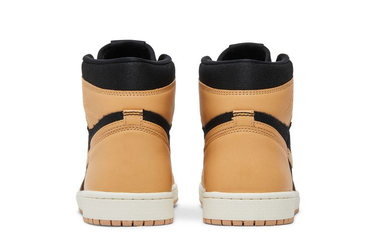 Air Jordan 1 Retro High OG Heirloom