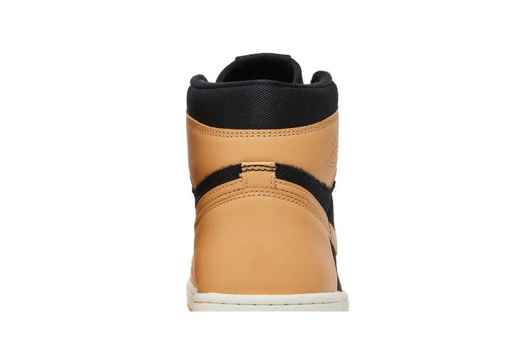 Air Jordan 1 Retro High OG Heirloom