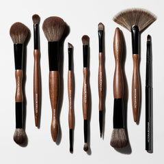 30. Detailed Lip Brush