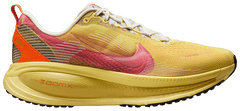 Nike Vomero 18 International Running Pack