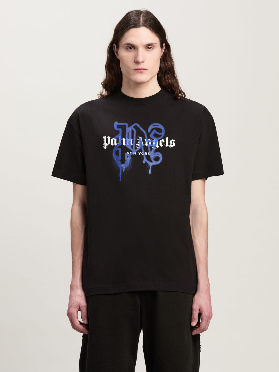 NY MONOGRAM SPRAY TEE BLACK