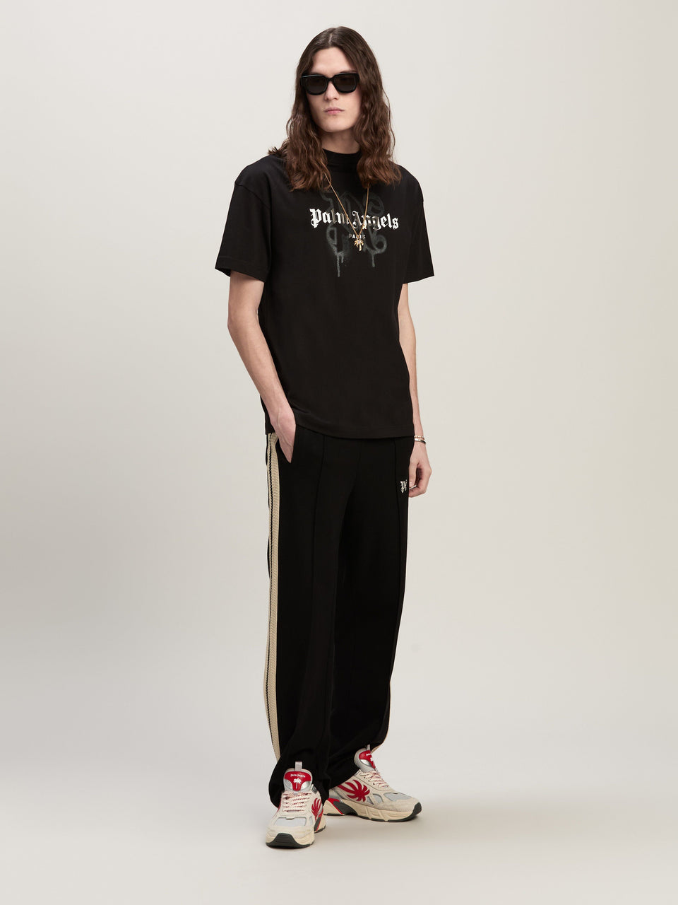 PARIS MONOGRAM SPRAY TEE BLACK